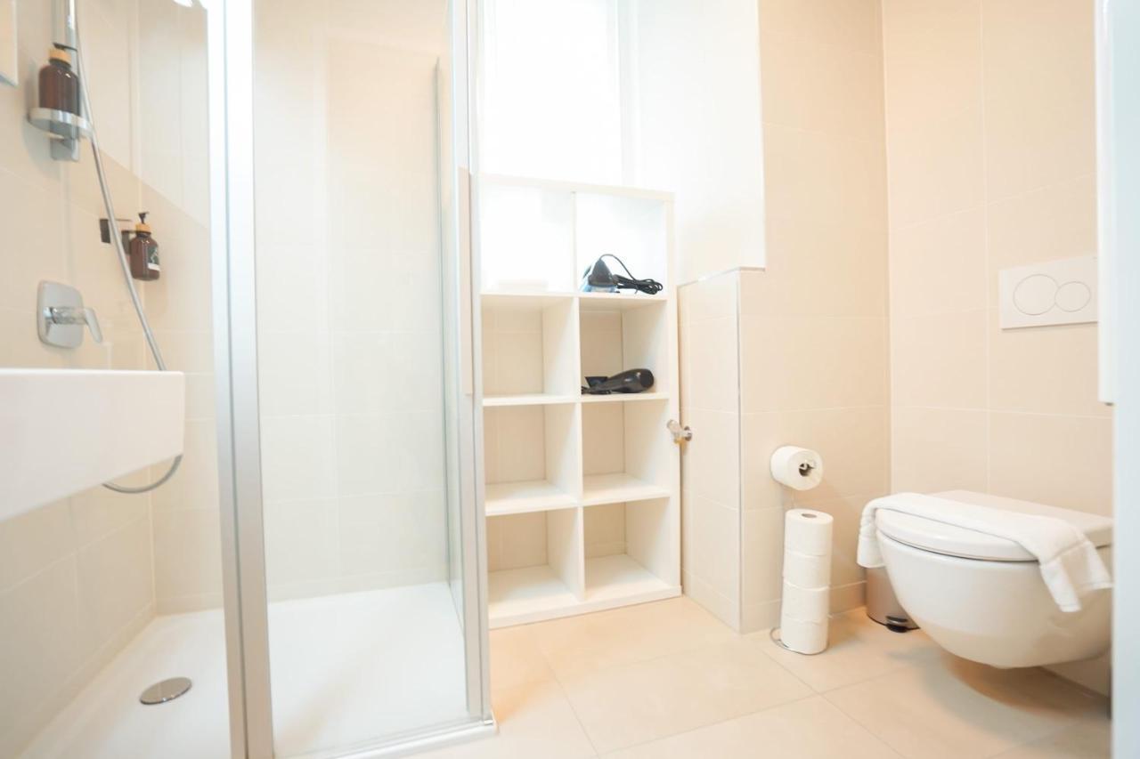 Suite In High-Rise On The Danube Wenen Buitenkant foto