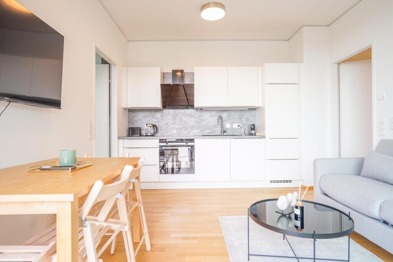 Suite In High-Rise On The Danube Wenen Buitenkant foto